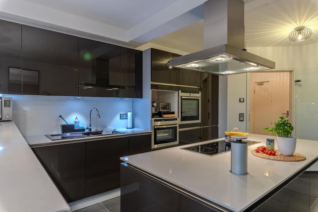 Luxus Am Park Altstadt-barrierefrei-parkplatz Apartment